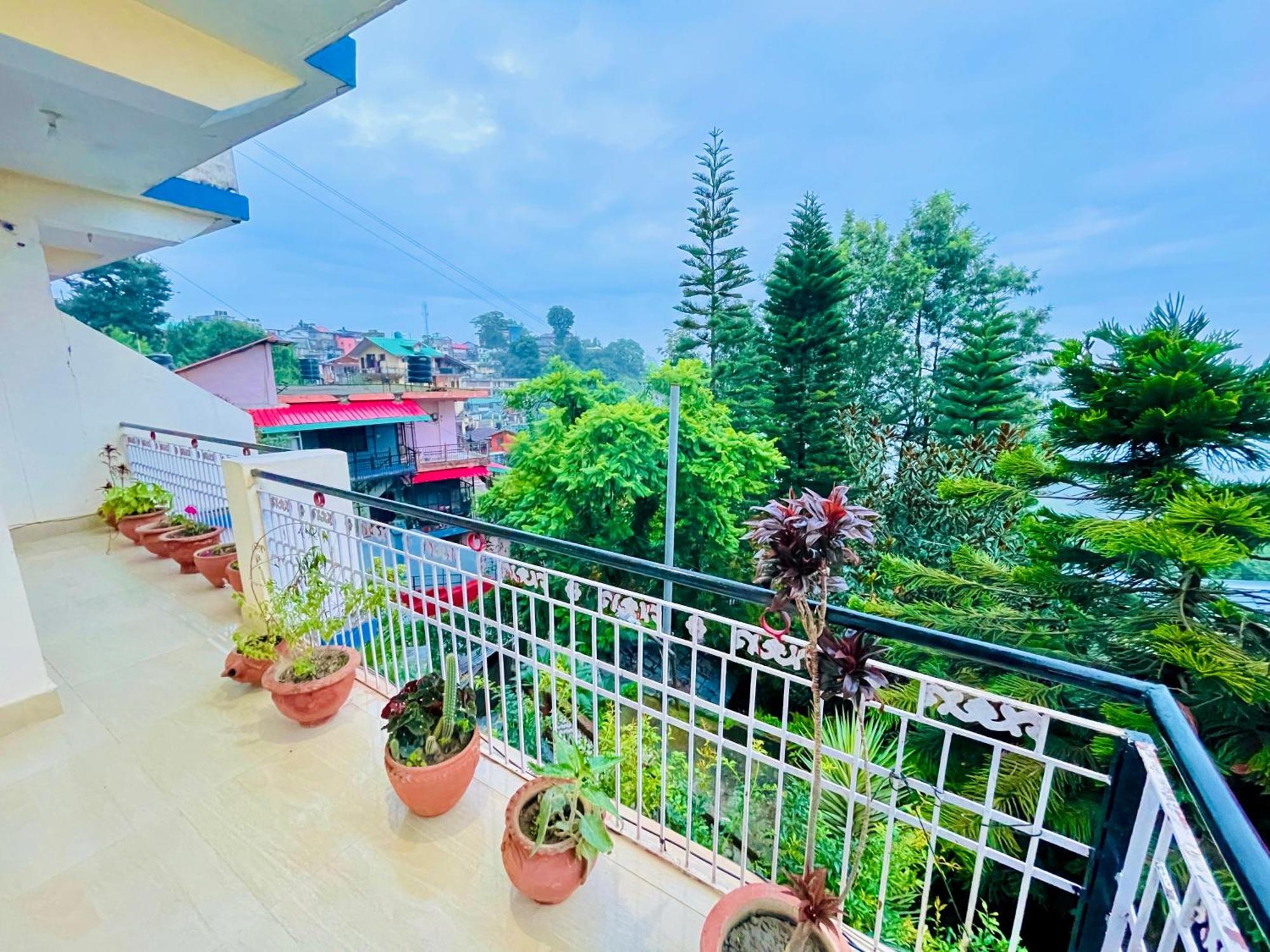 Grand View Lodge And Restaurant Дармсала Екстер'єр фото